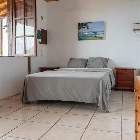 Califurnia De Icod De Vinos *